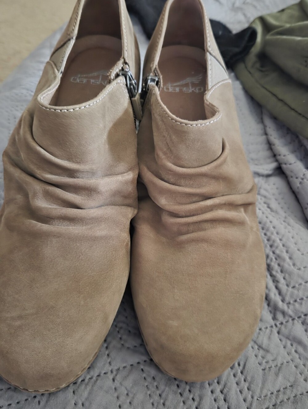 Dansko Women's Sheena Suede Zip-up Ankle Boots